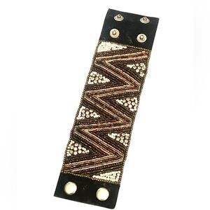 Zigzag Patterned Beaded Bracelet